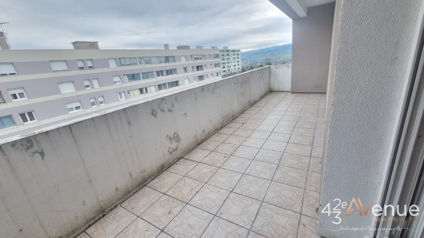 APPARTEMENT T4 - ST ETIENNE MONTREYNAUD - 91 m2 - 57 000 €