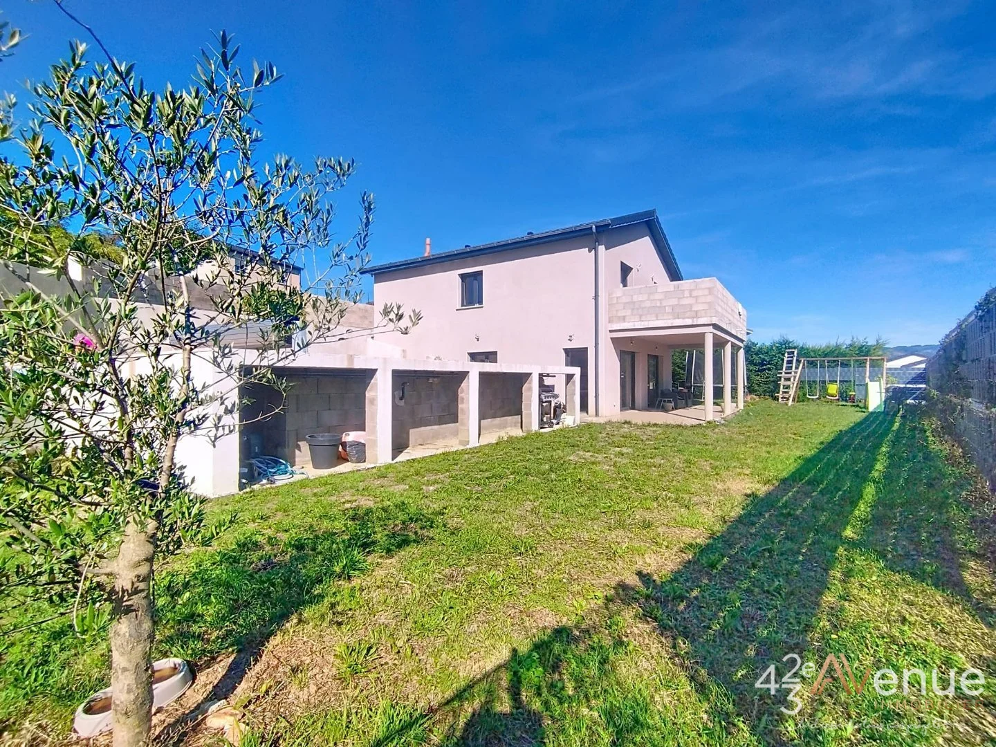 Maison 6 pièces à La Ricamarie, photo 3 sur 8