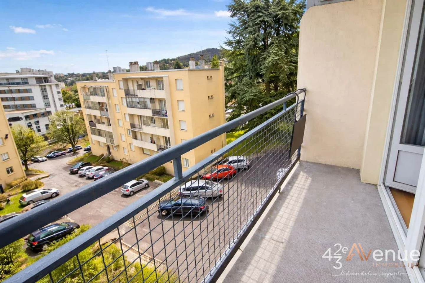 APPARTEMENT T3 - ST ETIENNE La rivière - 52 m2 - 38 000 €