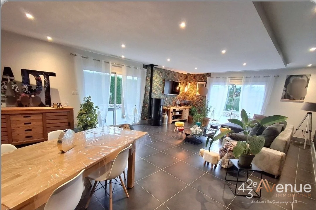 Maison 6 pièces à Sury-le-Comtal, photo 4 sur 8