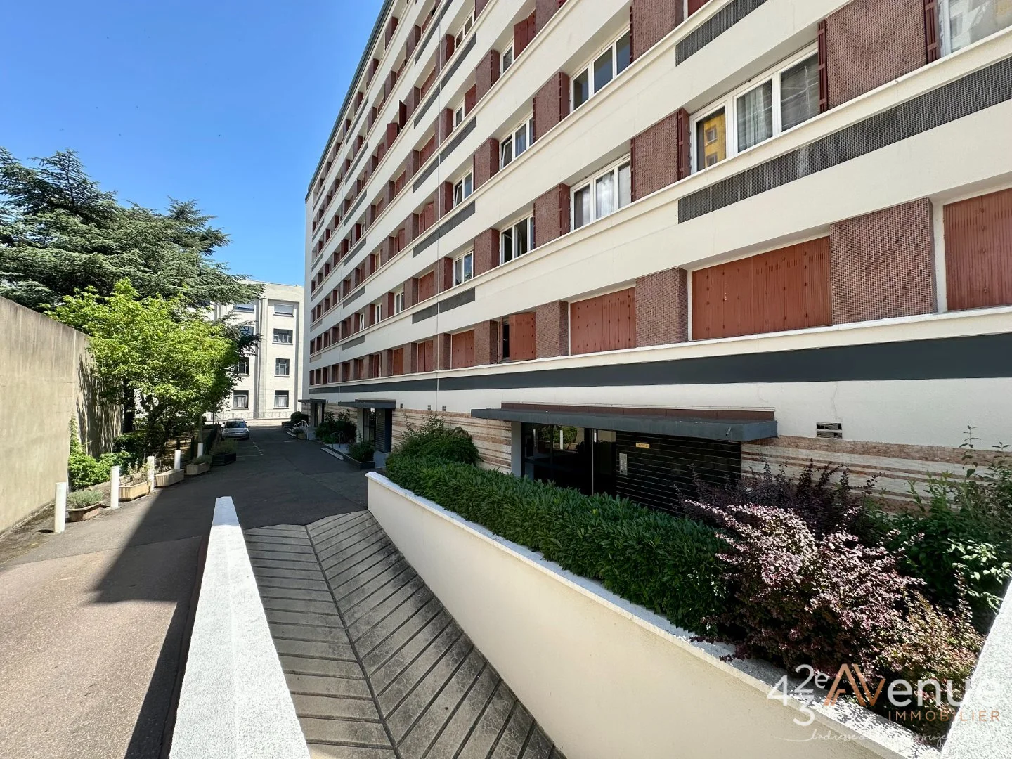 APPARTEMENT T4 A VENDRE - ST ETIENNE BELLEVUE - 67.78 m2 - 78 000 €