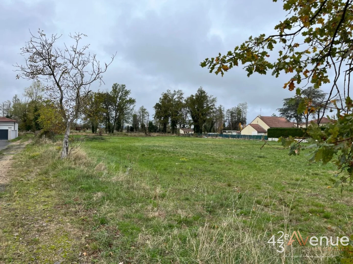 TERRAIN - ST CYPRIEN - 215 m2 - VENDU