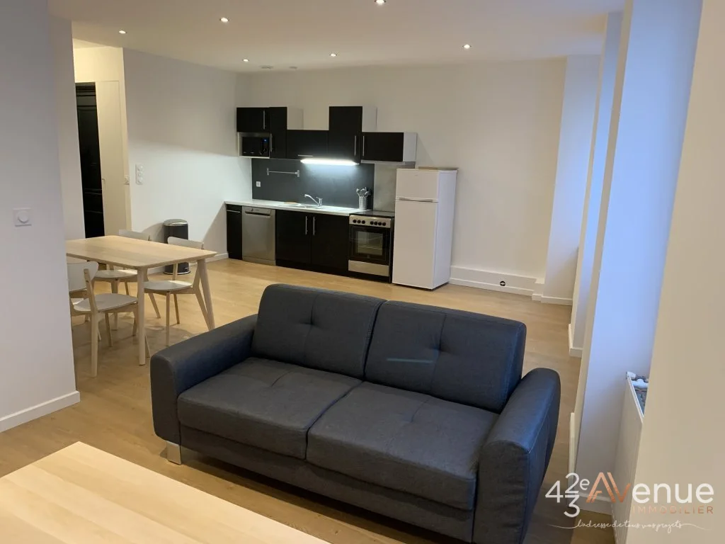 IMMEUBLE - ST ETIENNE CENTRE VILLE - 320 m2 - 450 000 €