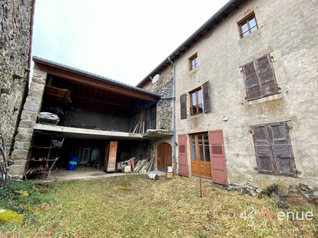 MAISON A VENDRE - ROCHE EN REGNIER - 136 m2 - 70 000 €