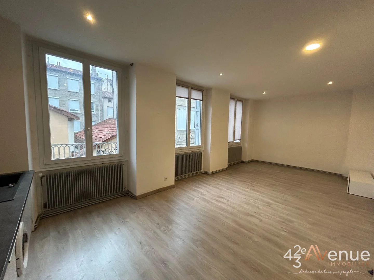 APPARTEMENT T2 - ST ETIENNE BADOUILLERE - 45 m2 - VENDU