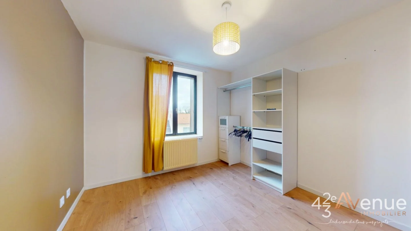 Maison 7 pièces à Sainte-Sigolène, photo 5 sur 9