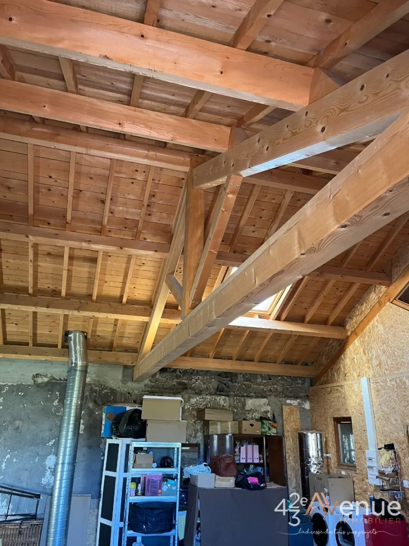Immeuble à Saint-Hilaire-Cusson-la-Valmitte, photo 5 sur 8