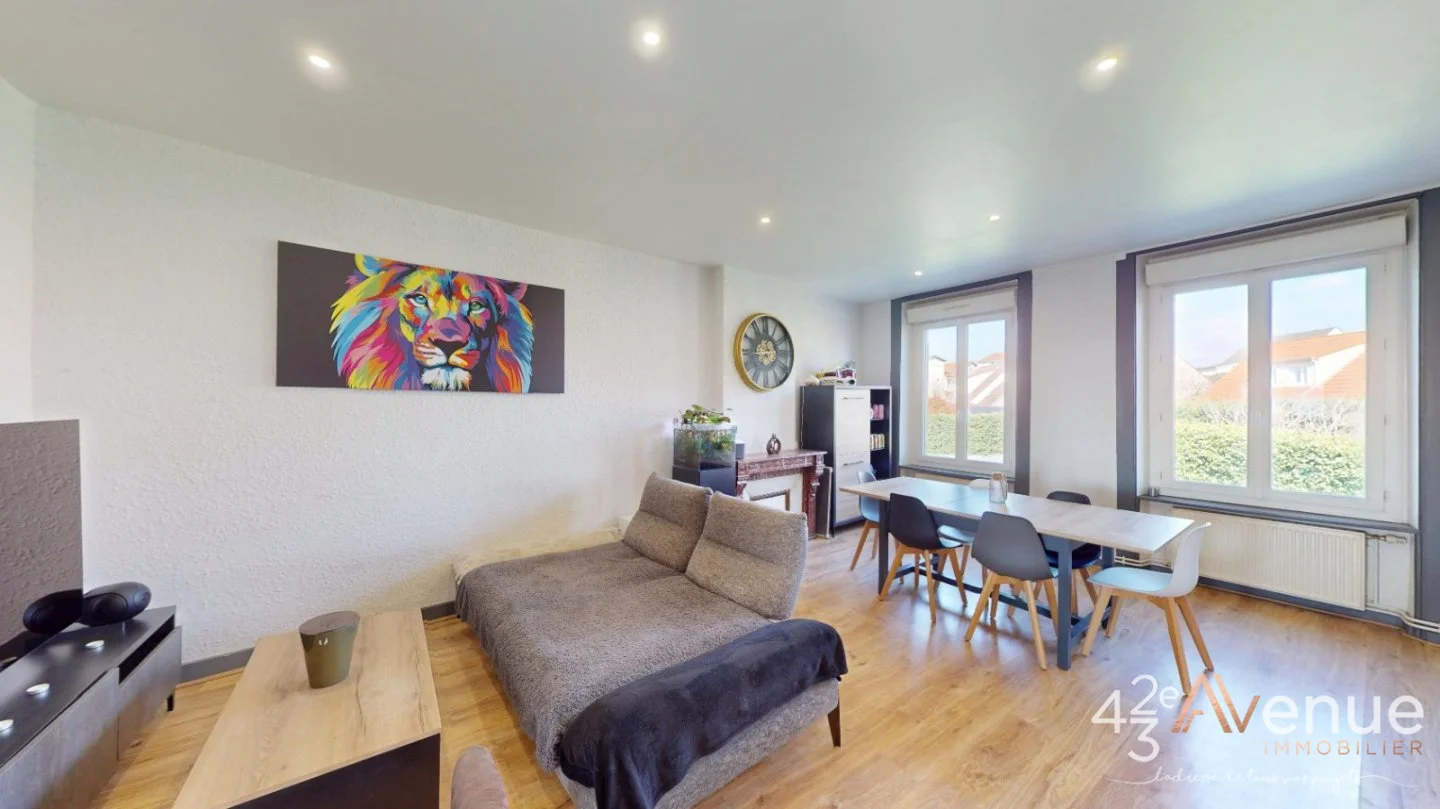 APPARTEMENT T5 - ST GENEST LERPT - 91.08 m2 - 179 000 €