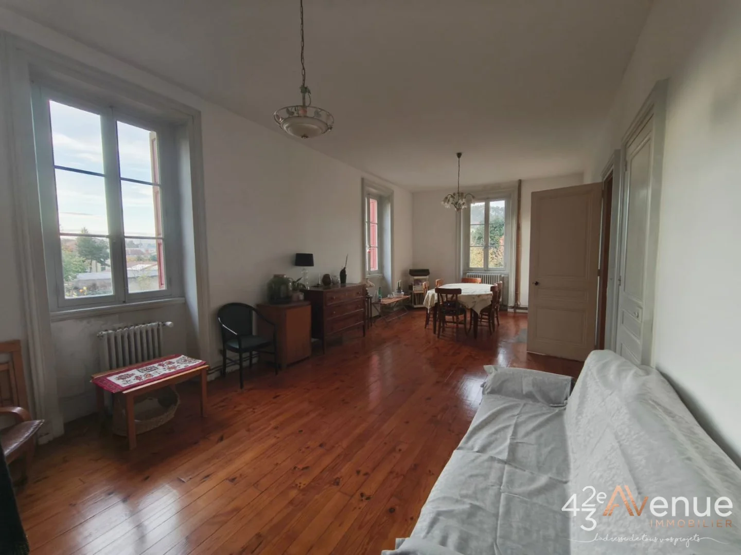 Appartement 7 pièces à Le Chambon-Feugerolles, photo 5 sur 8