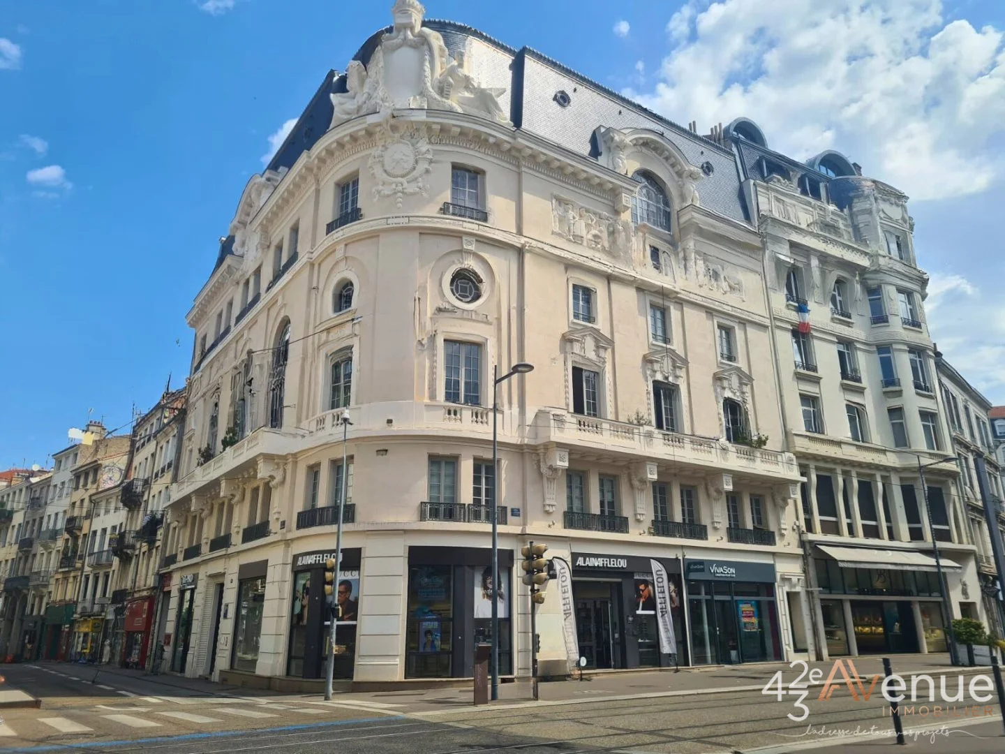 APPARTEMENT T6 A VENDRE - ST ETIENNE CENTRE VILLE - 166.23 m2 - 220 000 €