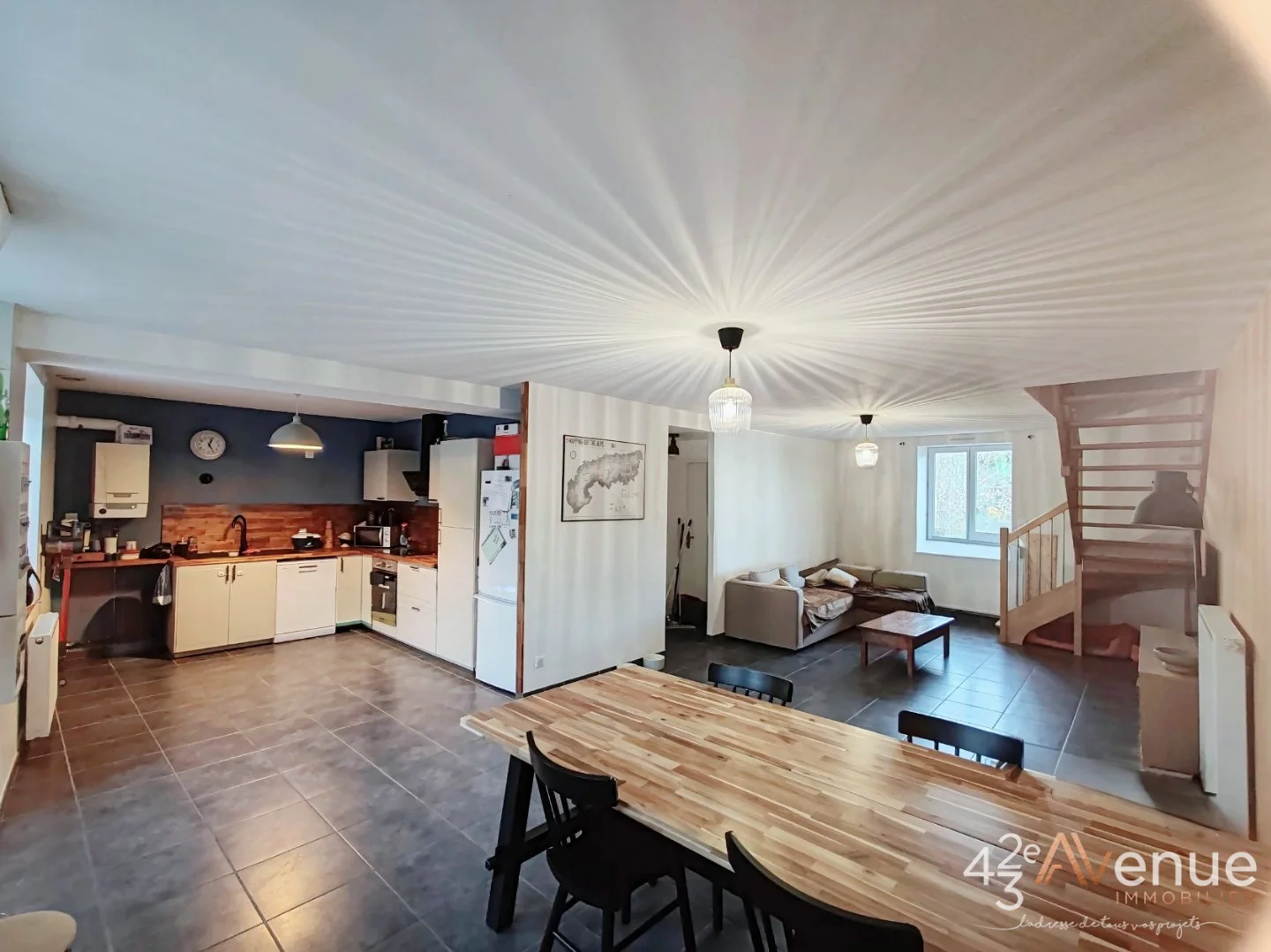APPARTEMENT T4 - ST CHAMOND - 91 m2 - 159 000 €