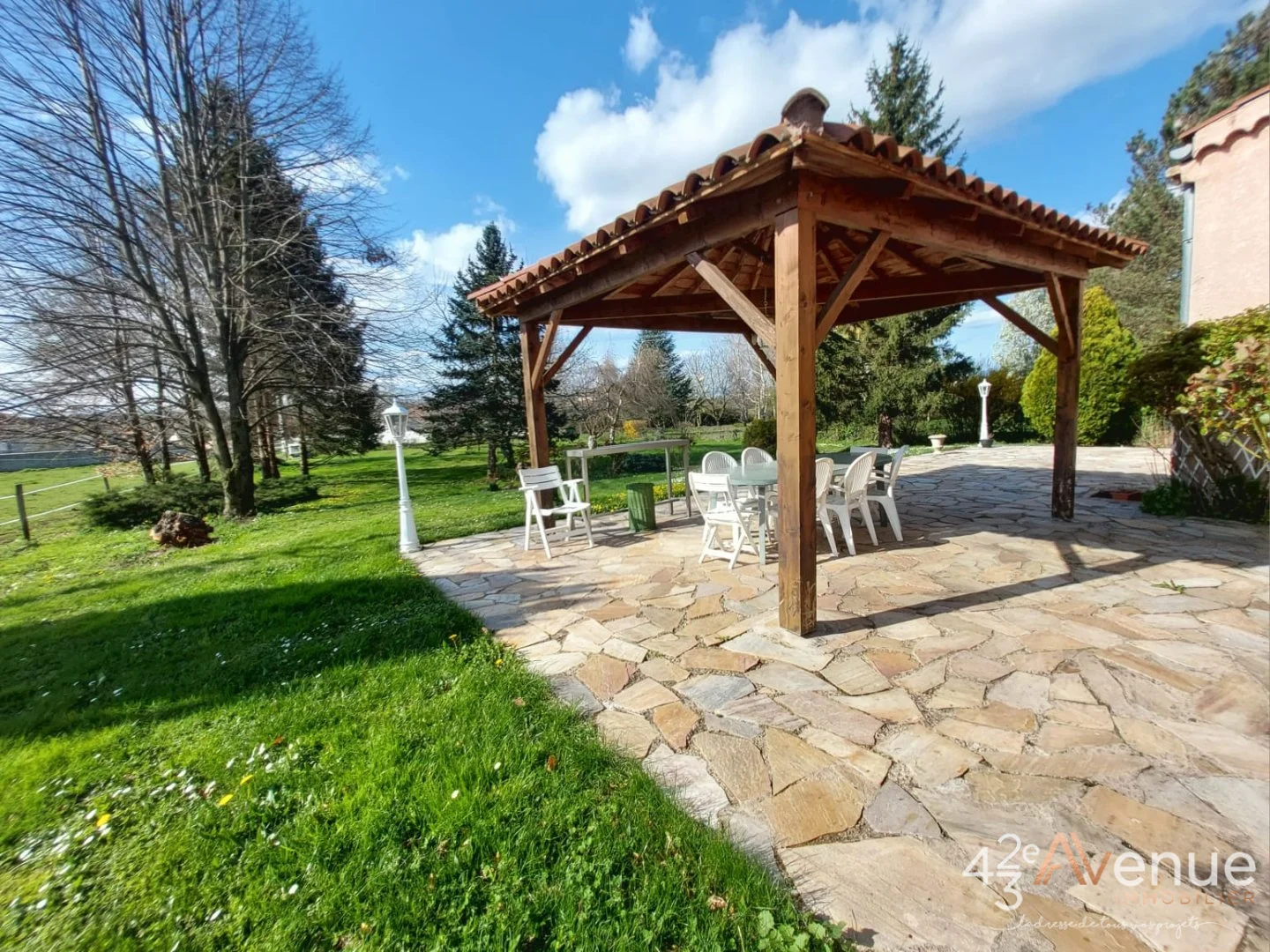Maison 7 pièces à Saint-Bonnet-les-Oules, photo 3 sur 8
