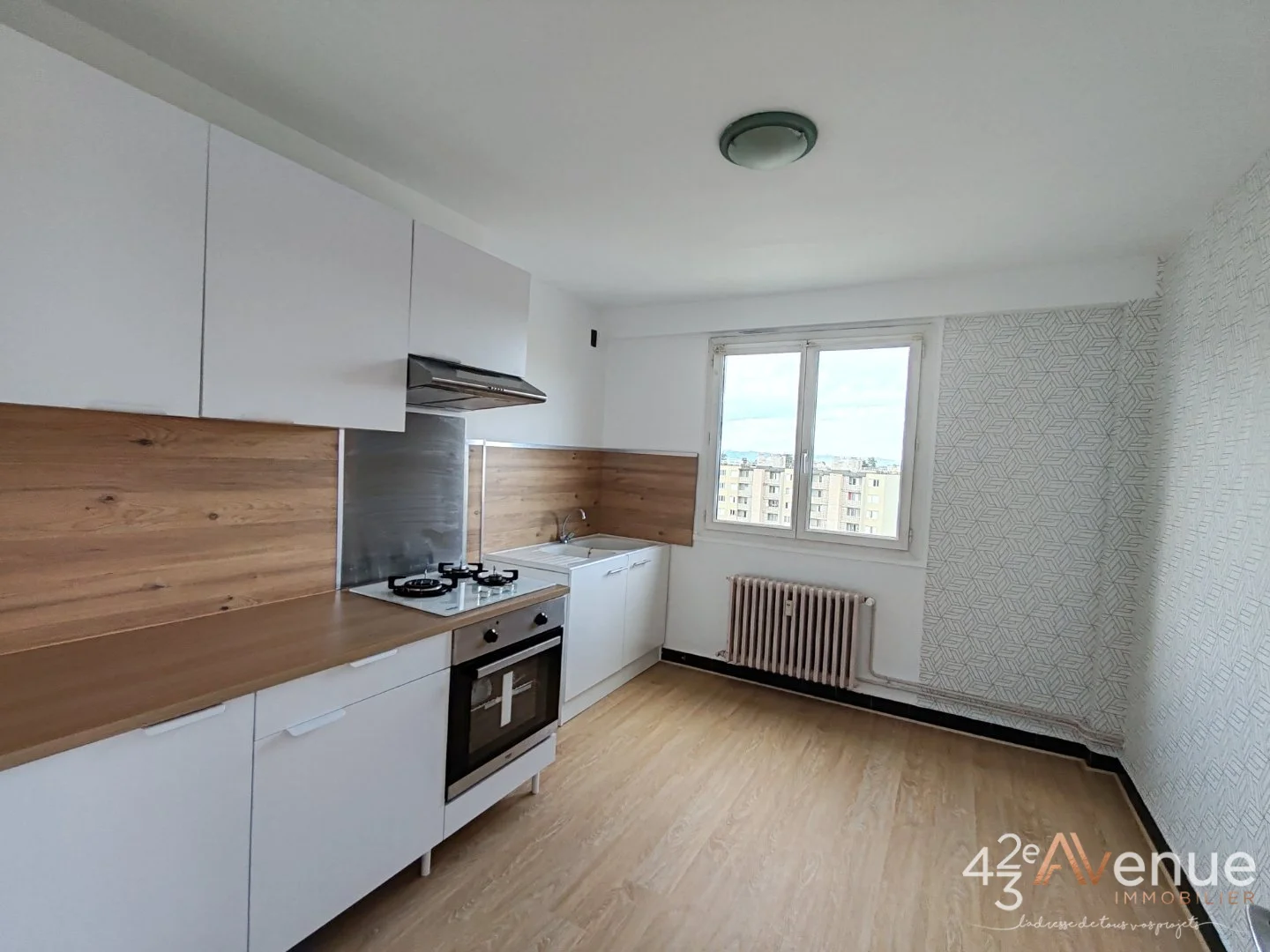 APPARTEMENT T3 A VENDRE - ST ETIENNE FAURIEL - 63 m2 - 87 000 €
