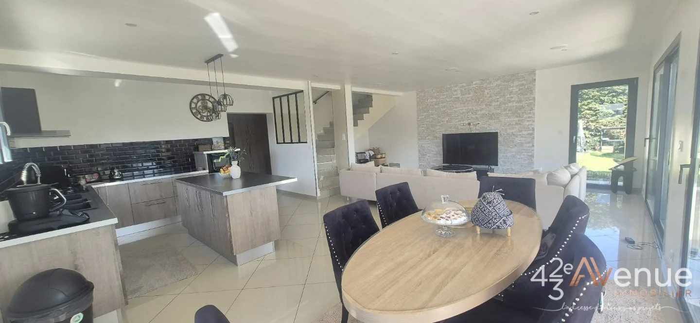 Maison 6 pièces à La Ricamarie, photo 5 sur 8