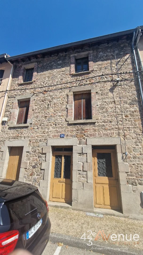 IMMEUBLE - ST GALMIER - 150 m2 - 160 000 €