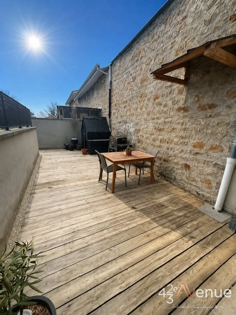 APPARTEMENT T2 - ST GENEST LERPT - 46 m2 - VENDU