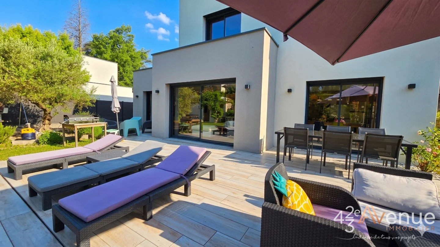 Maison 5 pièces à Saint-Étienne, photo 4 sur 8