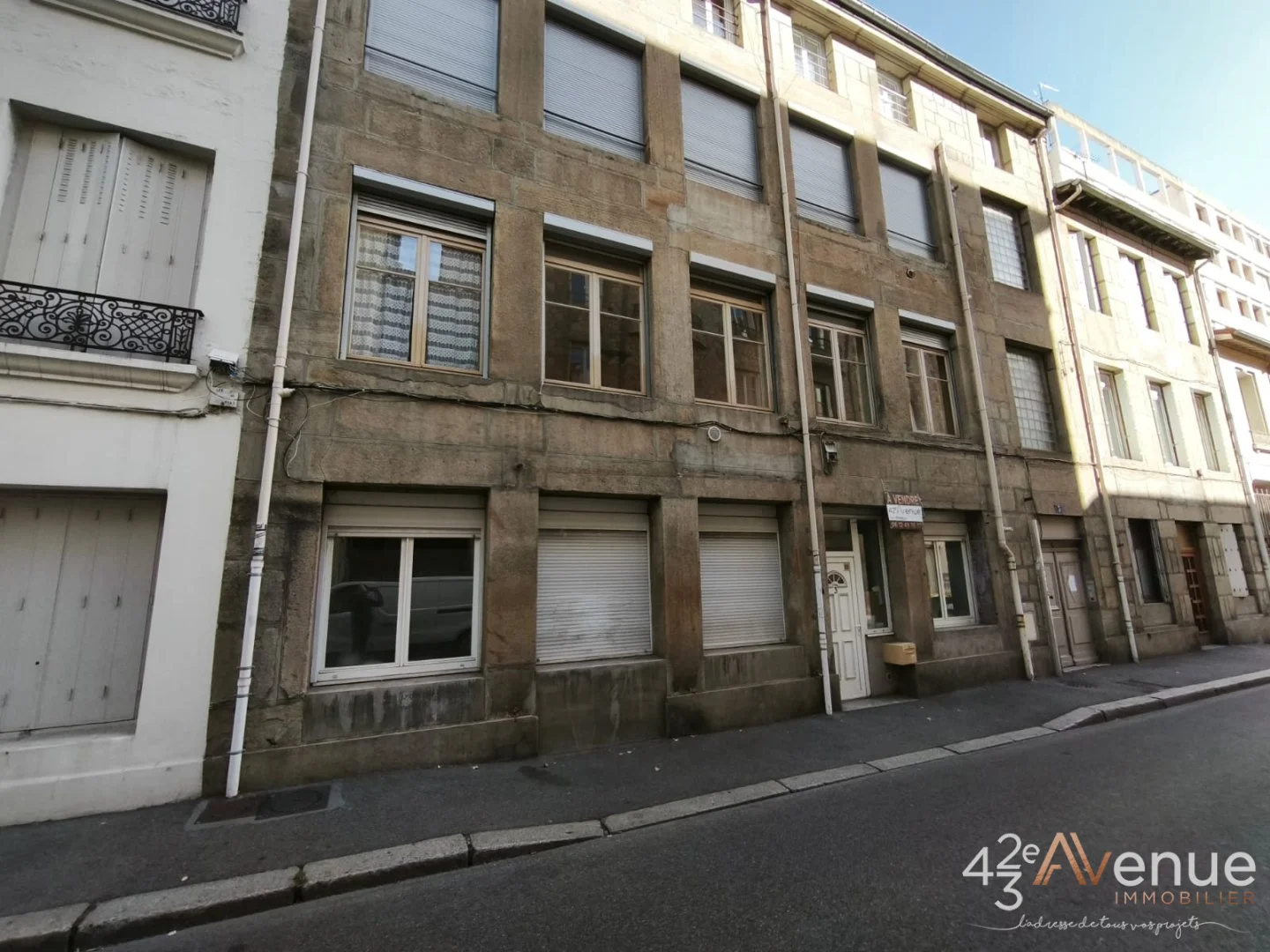 APPARTEMENT T5 A VENDRE - ST ETIENNE CENTRE VILLE - 131.56 m2 - 149 000 €