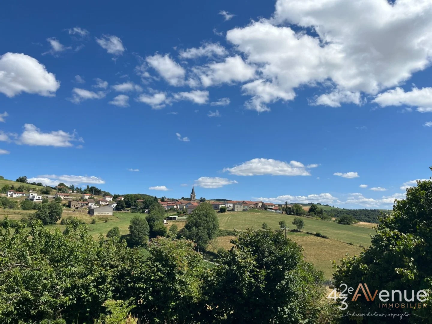 MAISON A RENOVER A VENDRE - MARCENOD - 100 m2 - 189 000 €