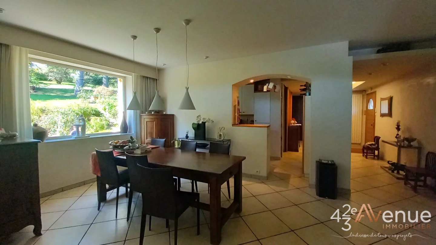 Maison 10 pièces à Saint-Martin-la-Plaine, photo 7 sur 8