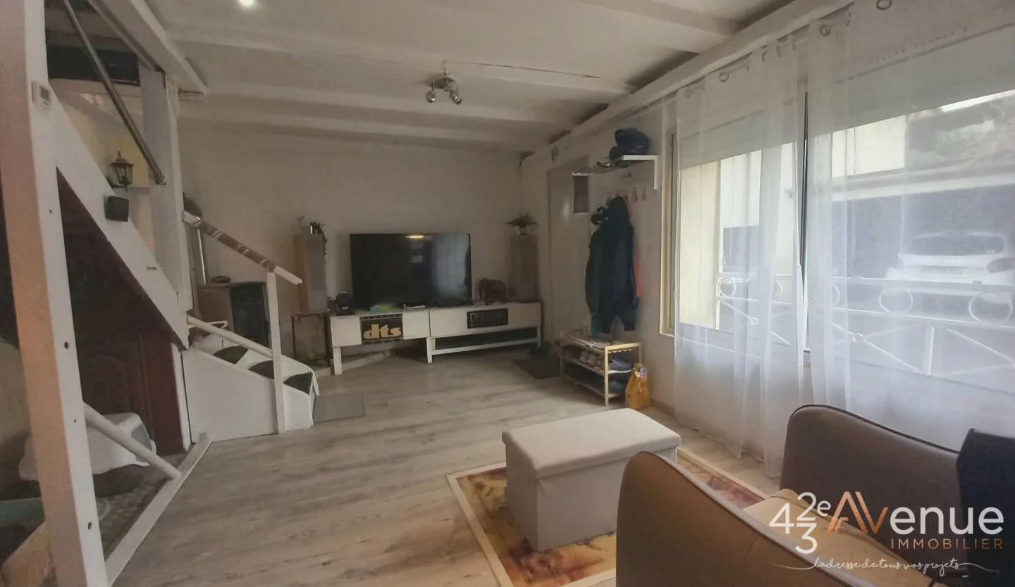 Maison 3 pièces à Saint-Martin-la-Plaine, photo 3 sur 7