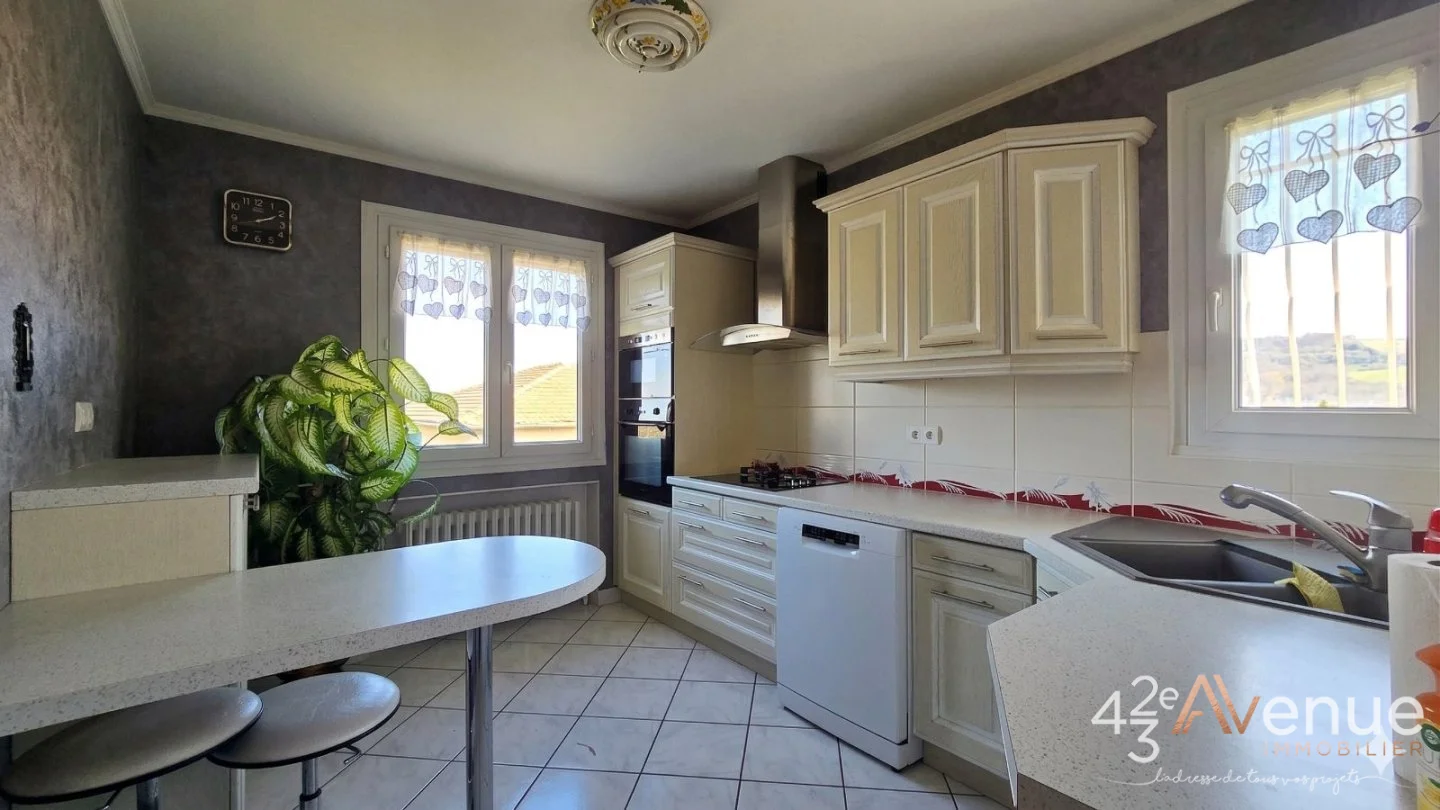 MAISON - ST GENEST LERPT - 67 m2 - VENDU