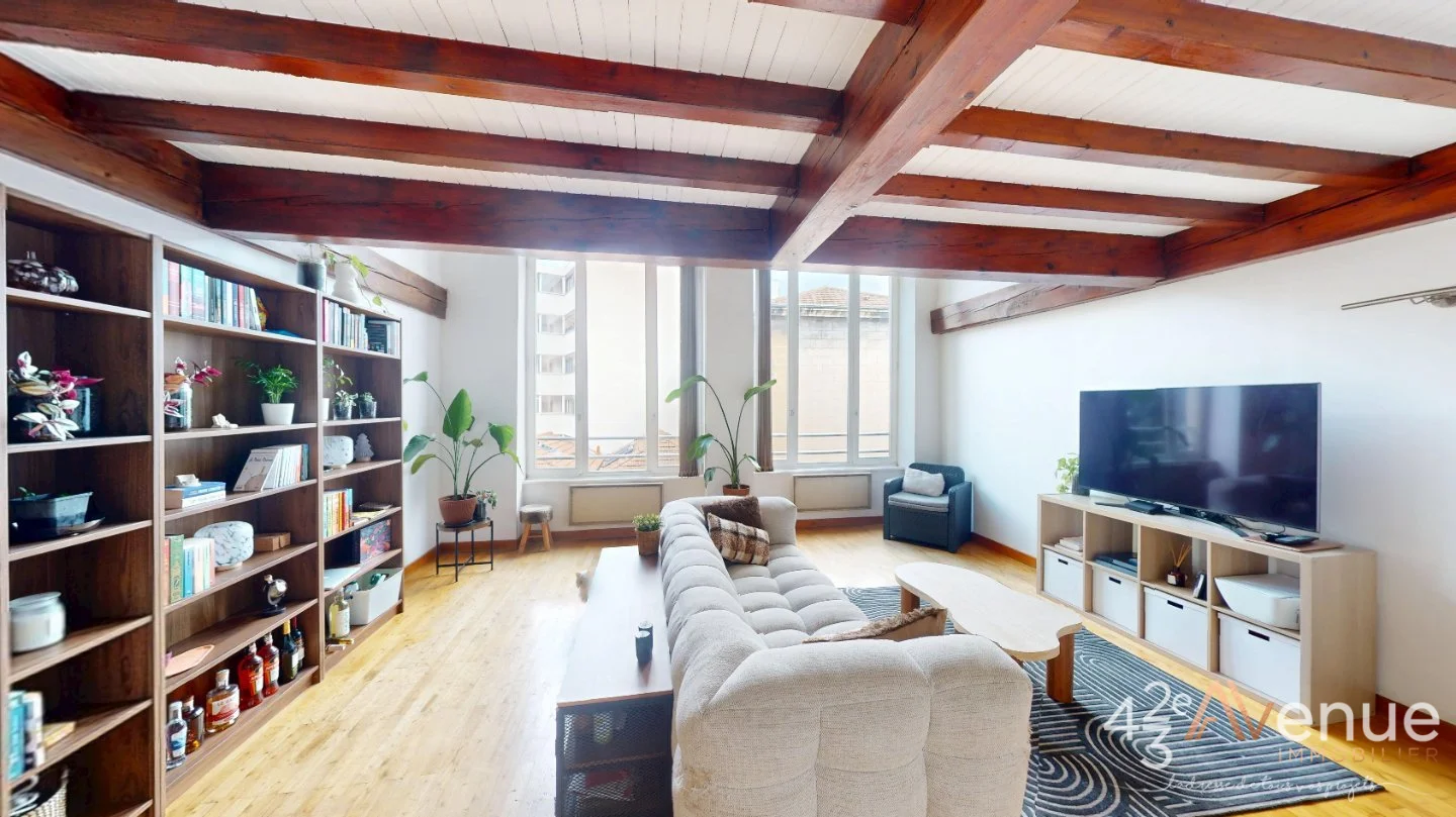 APPARTEMENT T5 A VENDRE - ST ETIENNE CARNOT - 100 m2 - 149 000 €