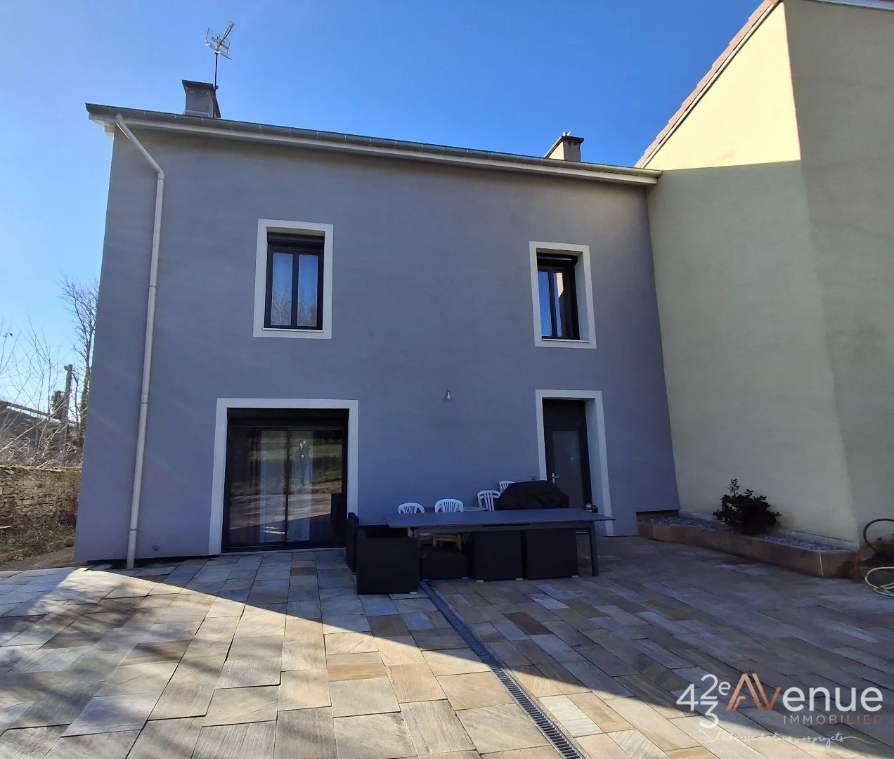 Maison familiale A VENDRE - LE CHAMBON FEUGEROLLES - 172 m2 - 220 000 €