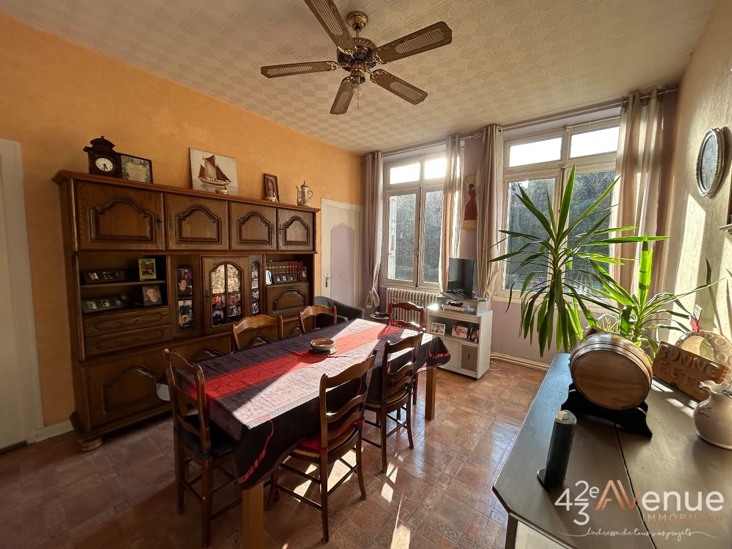 APPARTEMENT T3 - VILLARS - 66 m2 - VENDU