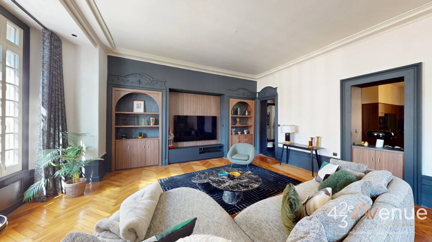 Appartement 5 pièces à Saint-Étienne, photo 3 sur 8