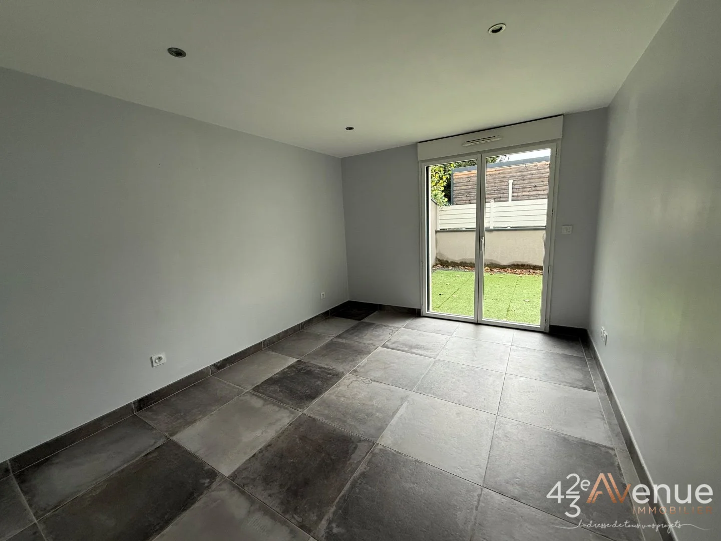 Maison 5 pièces à Cellieu, photo 4 sur 28
