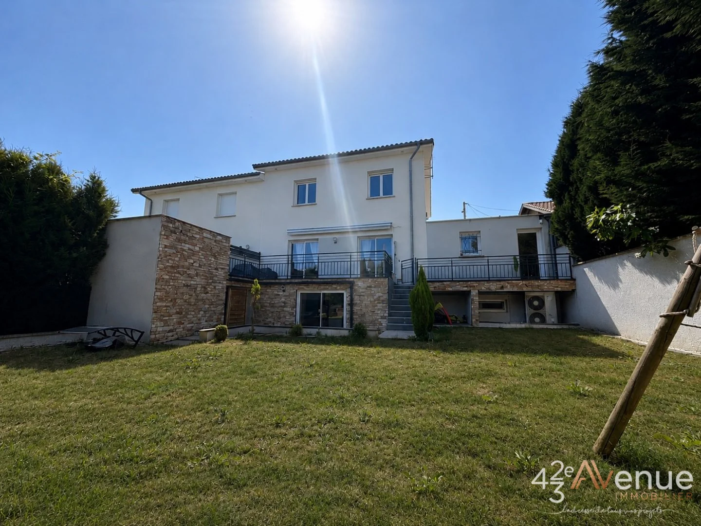 Maison St Etienne, secteur Montplaisir / CHPL A VENDRE - ST ETIENNE Secteur Montplaisir / CHPL - 230 m2 - 320 000 €