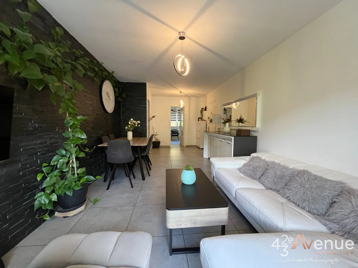 APPARTEMENT T5 A VENDRE - ST ETIENNE BELLEVUE - 96 m2 - 153 000 €