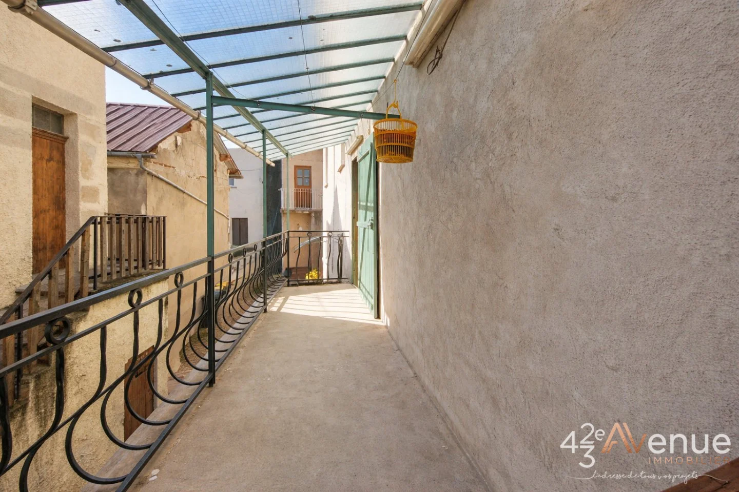 MAISON DE VILLE - GENILAC - 90 m2 - VENDU