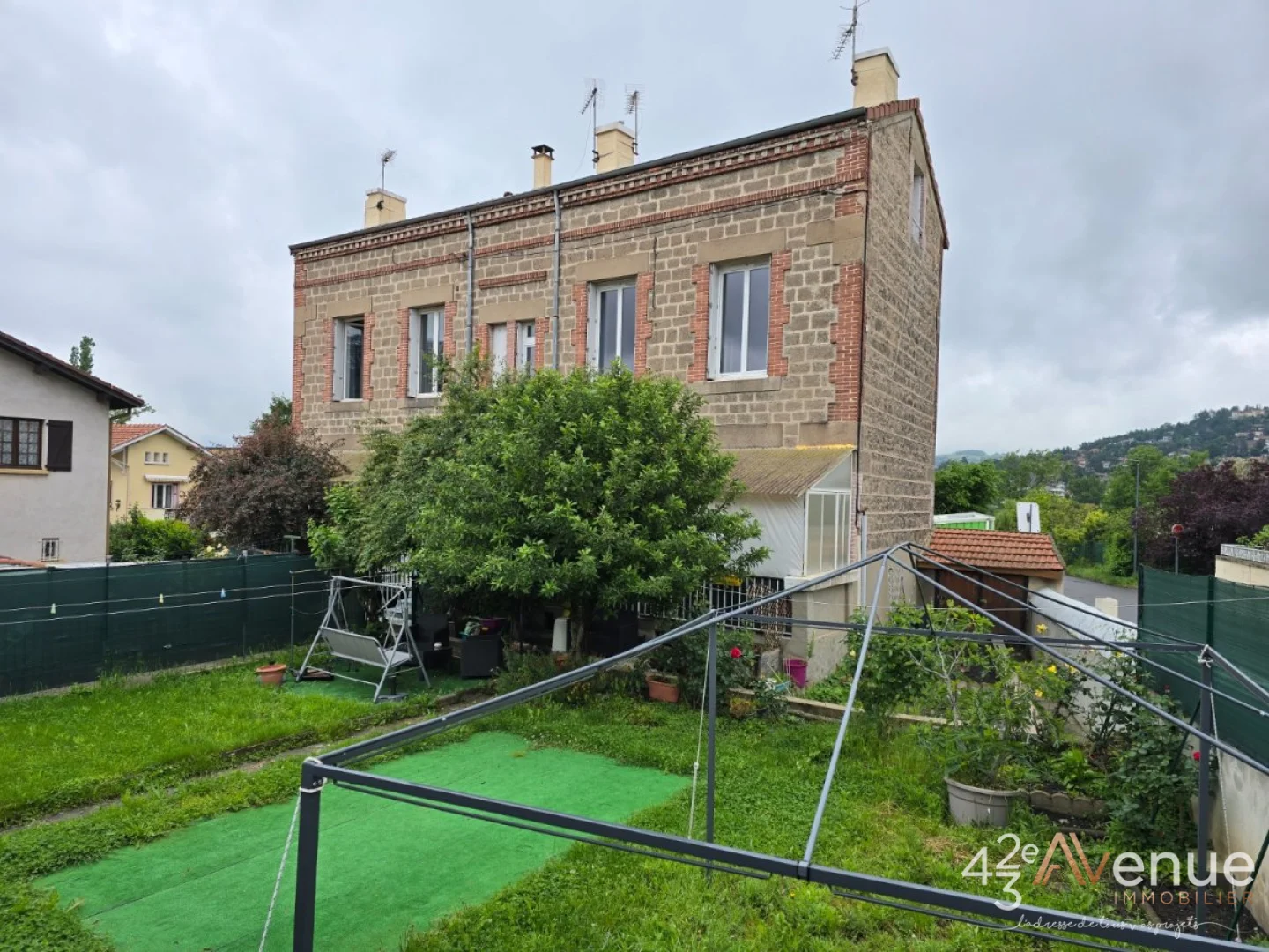 IMMEUBLE A VENDRE - VILLARS - 203 m2 - 396 000 €