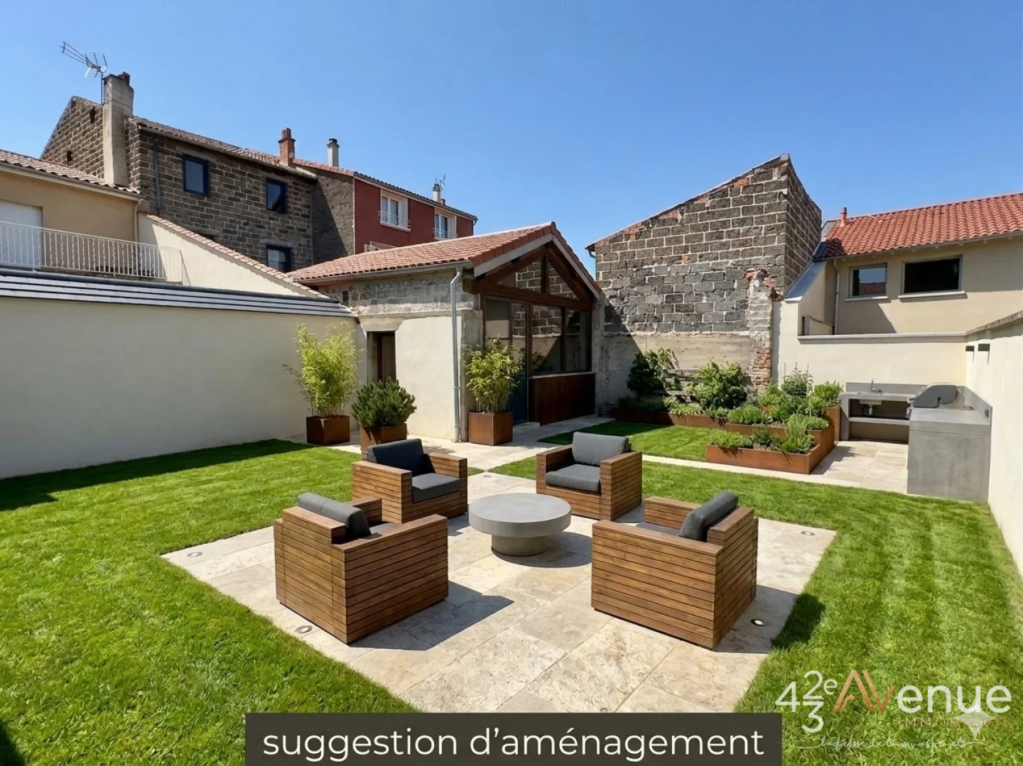 MAISON A VENDRE - SURY LE COMTAL - 173.45 m2 - 240 000 €