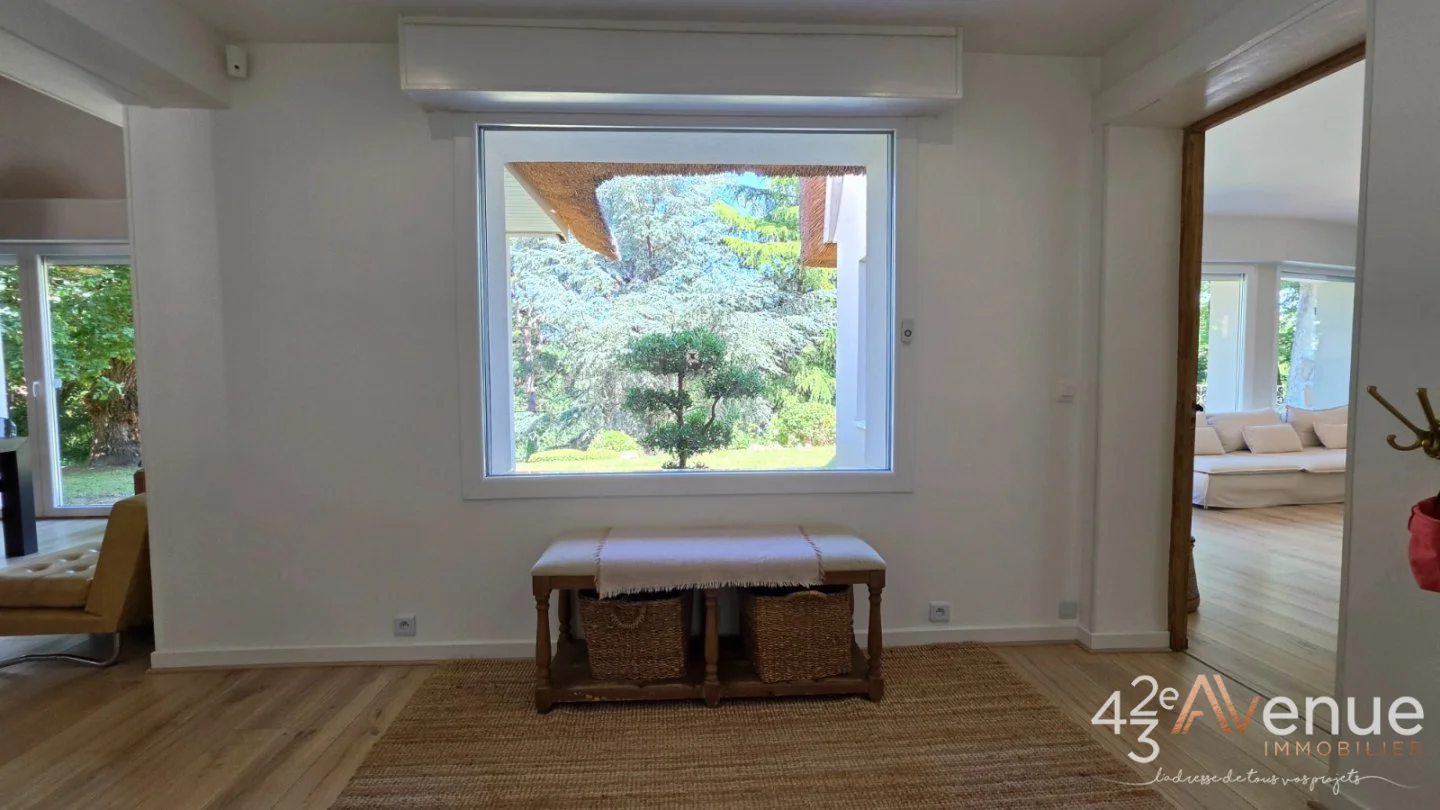 MAISON - UNIEUX - 250 m2 - 719 000 €