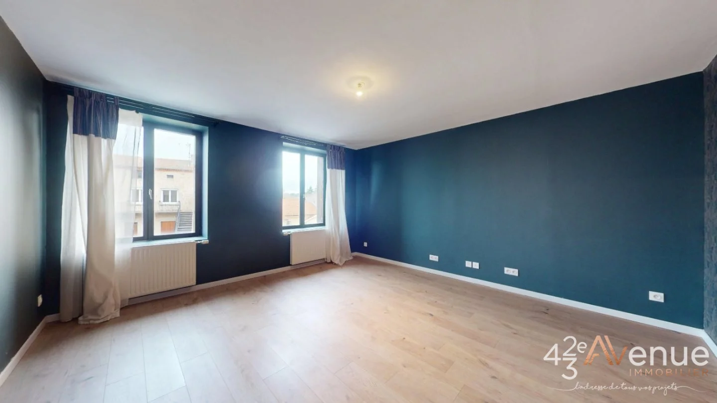 Maison 7 pièces à Sainte-Sigolène, photo 4 sur 9
