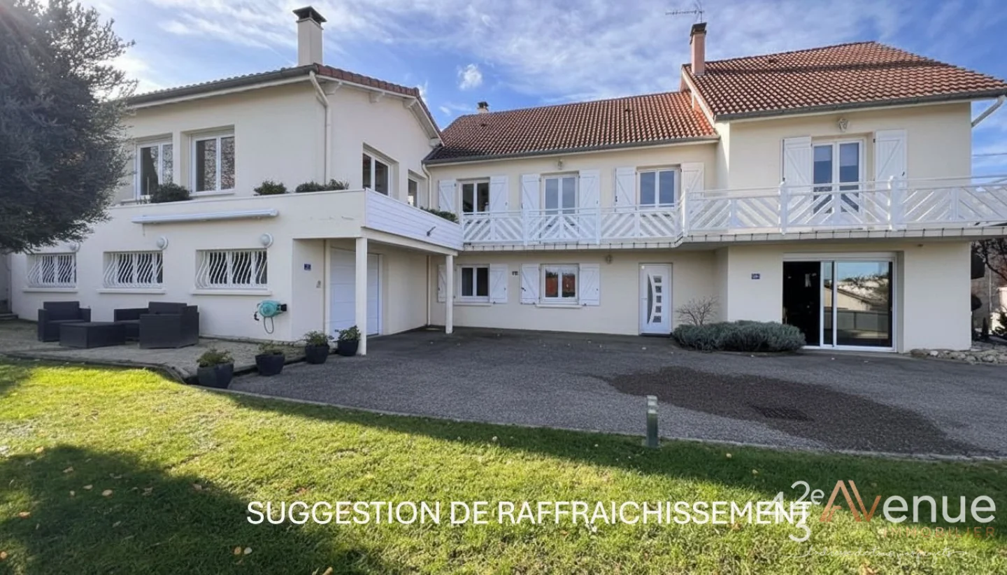 Maison 9 pièces à Saint-Genest-Lerpt, photo 3 sur 8