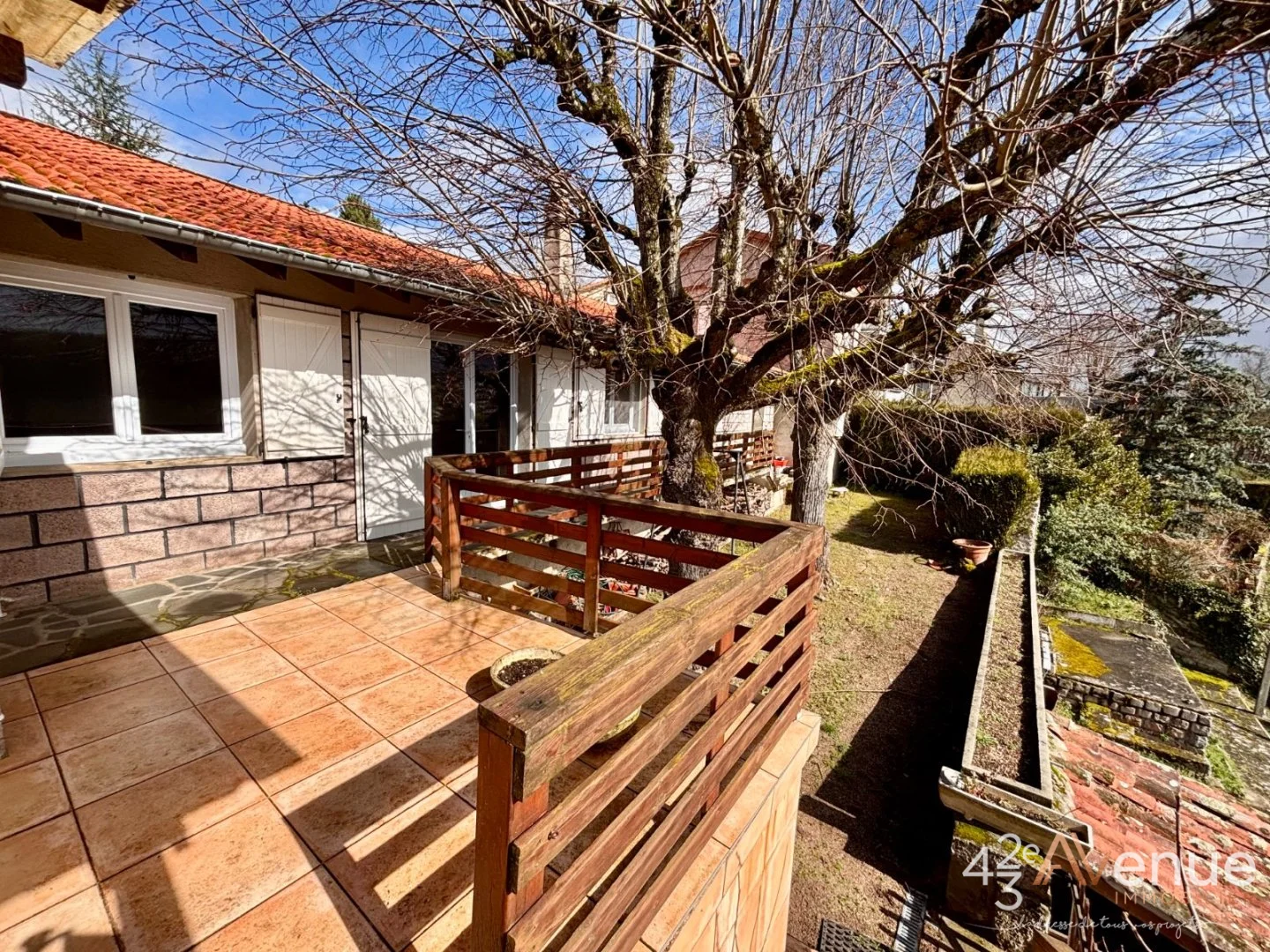 Maison 8 pièces à Bas-en-Basset, photo 3 sur 8