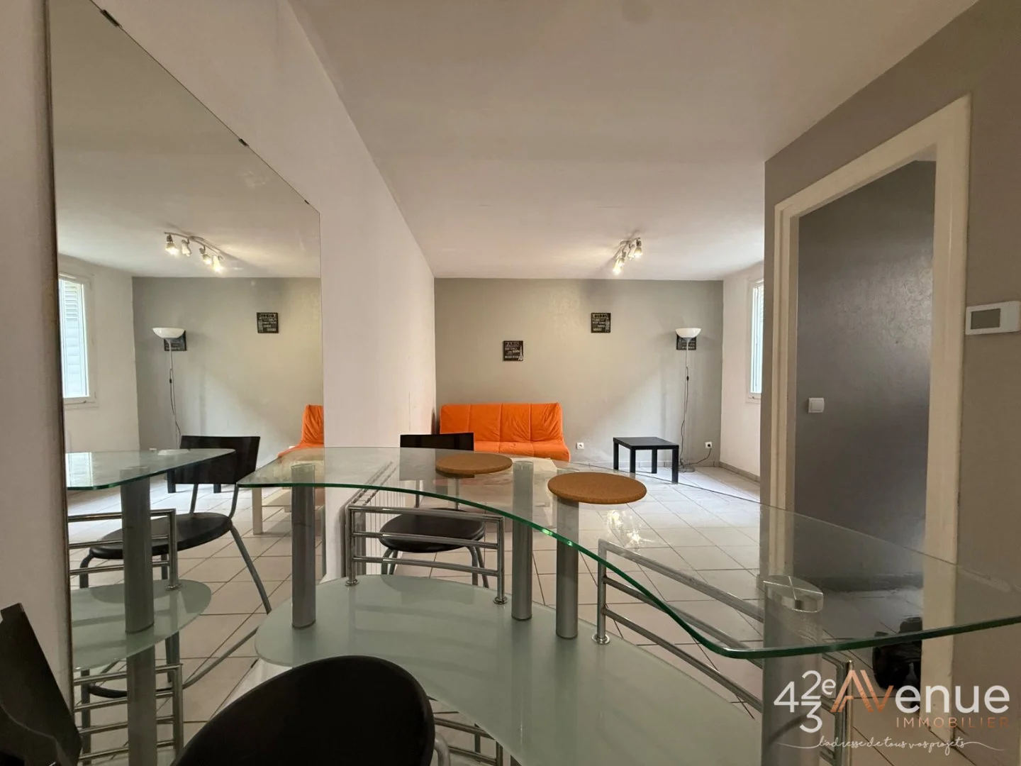Studio rénové A VENDRE - ST ETIENNE COLLINE DES PERES - 32.47 m2 - 45 000 €