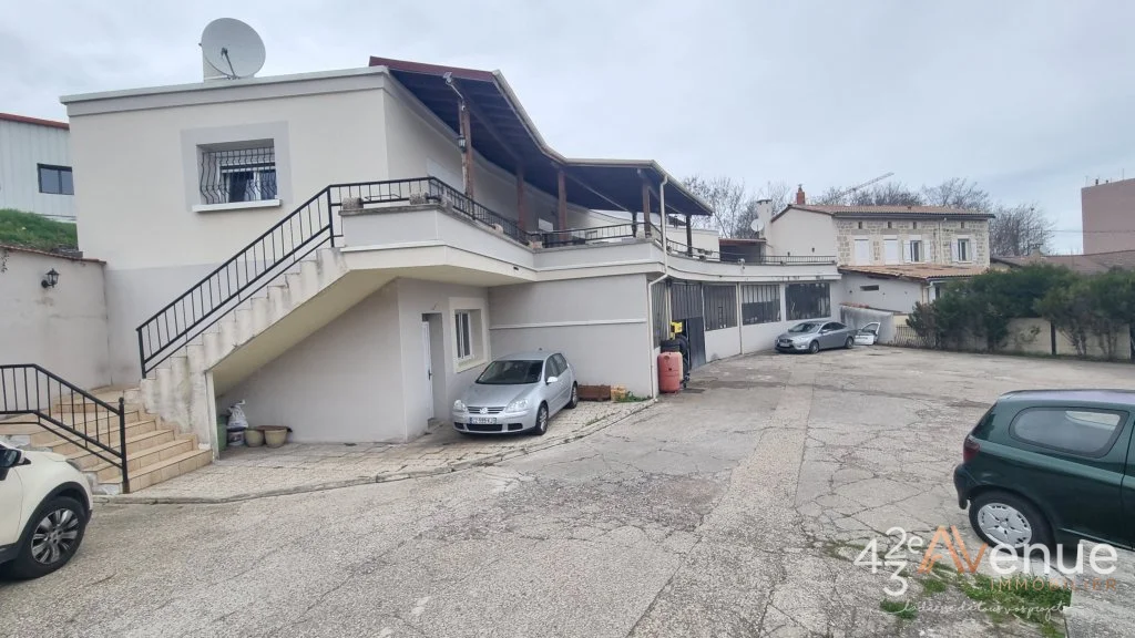 MAISON - ST ETIENNE CENTRE VILLE - 140 m2 - 265 000 €